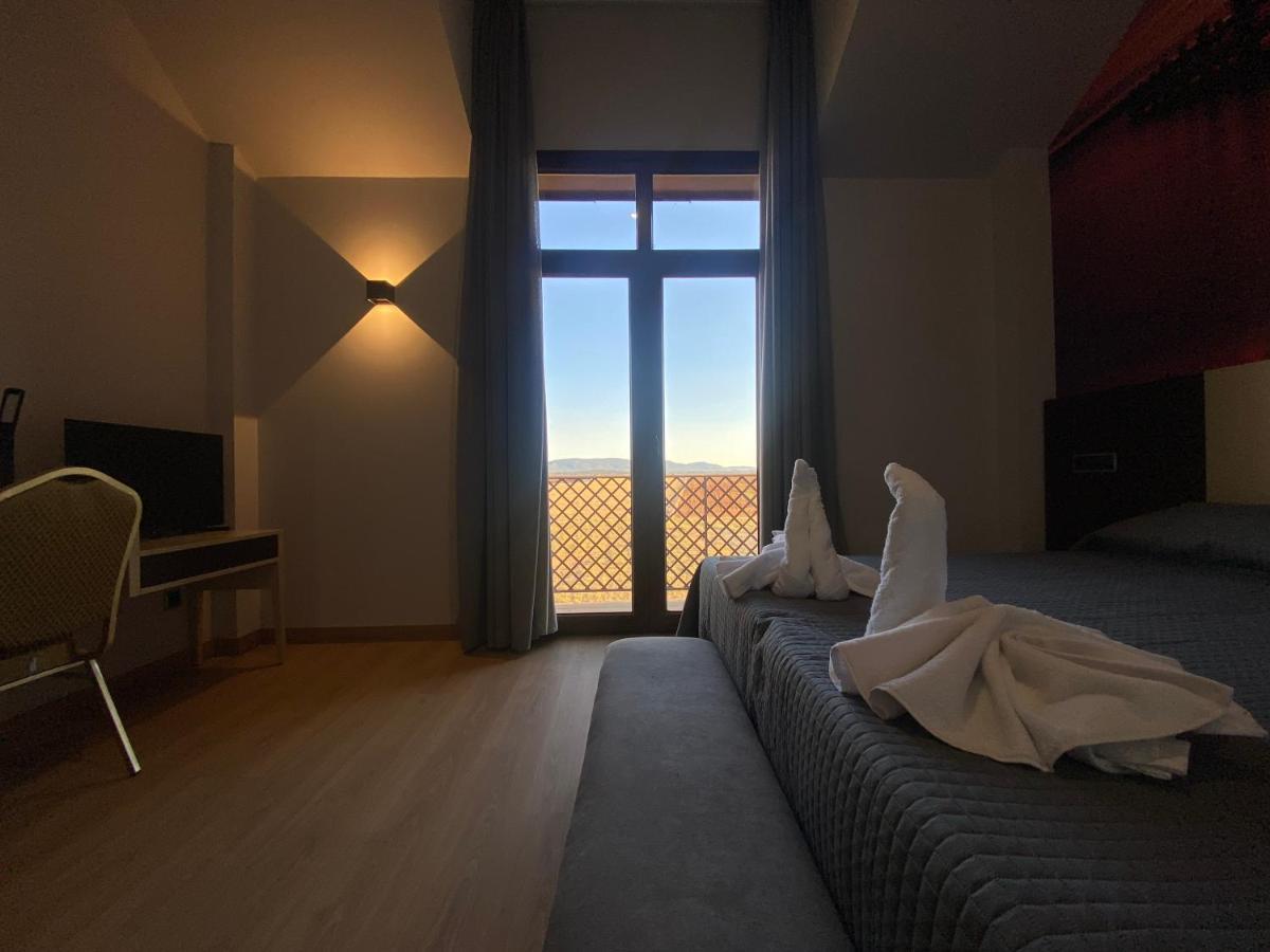 Hotel-Asador Montes Oretanos Pulgar ภายนอก รูปภาพ